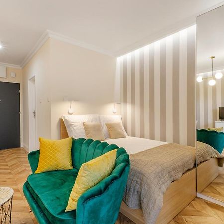 Sky Home- Green Apartament -Manufaktura, Bezplatny Parking, Klimatyzacja, Dostep Na Kod Лодзь Экстерьер фото