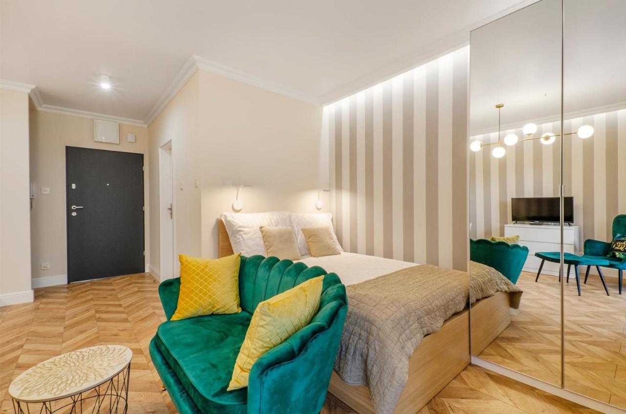 Sky Home- Green Apartament -Manufaktura, Bezplatny Parking, Klimatyzacja, Dostep Na Kod Лодзь Экстерьер фото