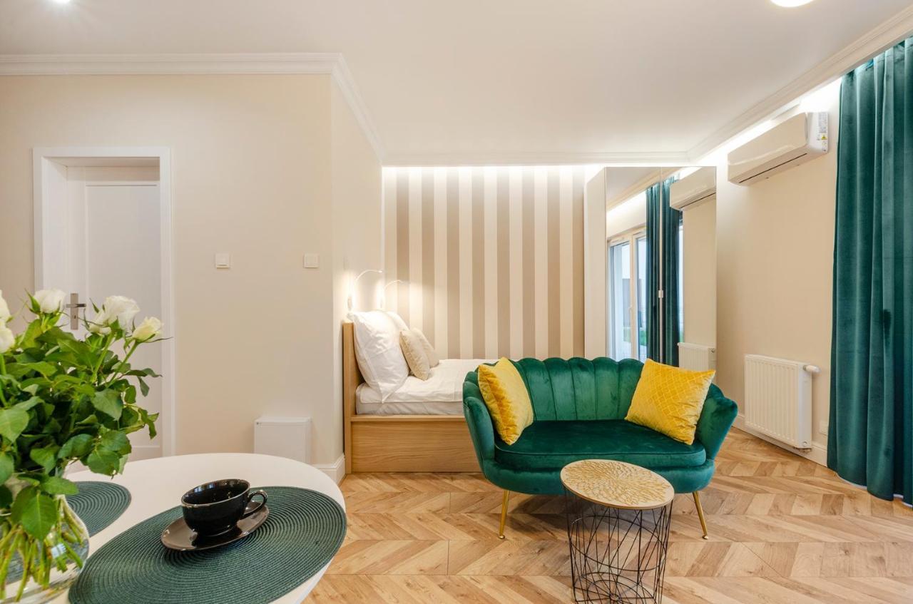 Sky Home- Green Apartament -Manufaktura, Bezplatny Parking, Klimatyzacja, Dostep Na Kod Лодзь Экстерьер фото