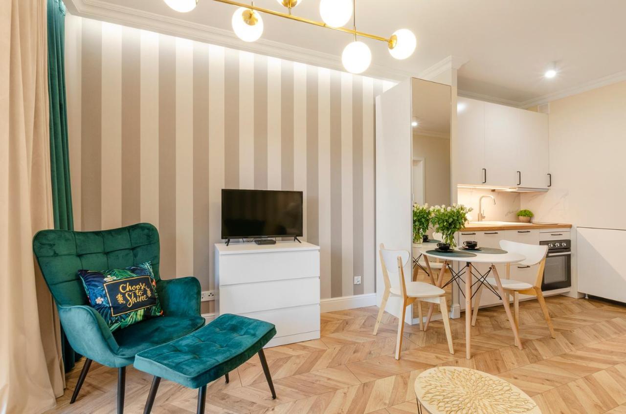 Sky Home- Green Apartament -Manufaktura, Bezplatny Parking, Klimatyzacja, Dostep Na Kod Лодзь Экстерьер фото